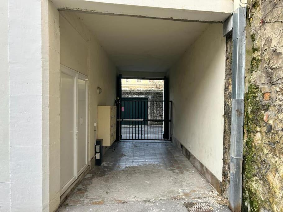 Aux Remparts De La Vieille Ville - 4P, Parking Boulogne-sur-Mer Eksteriør billede